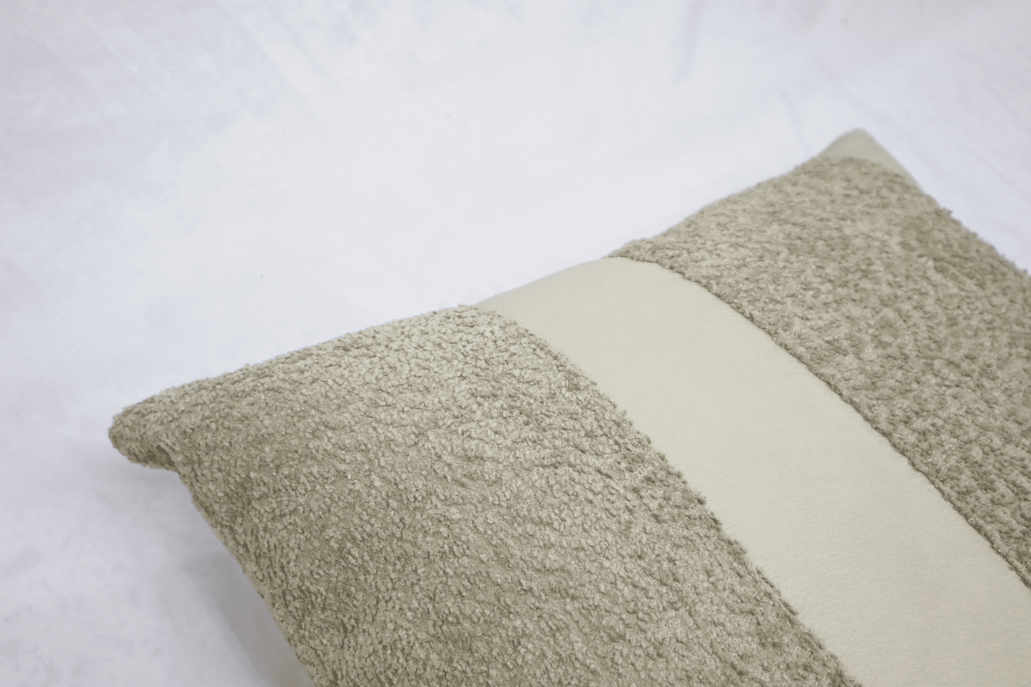 Cojín Celine Late, Textil y Piel