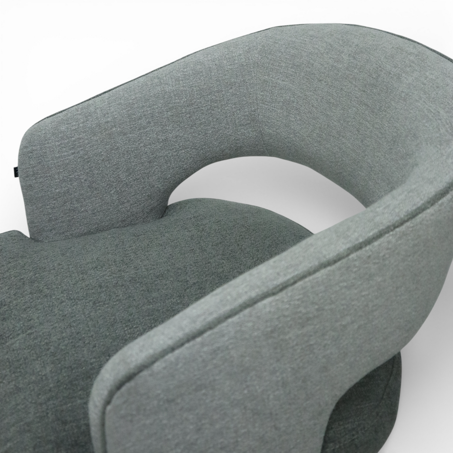 SILLA VICTORIA - respaldo y asiento en textil, con base de madera de encino