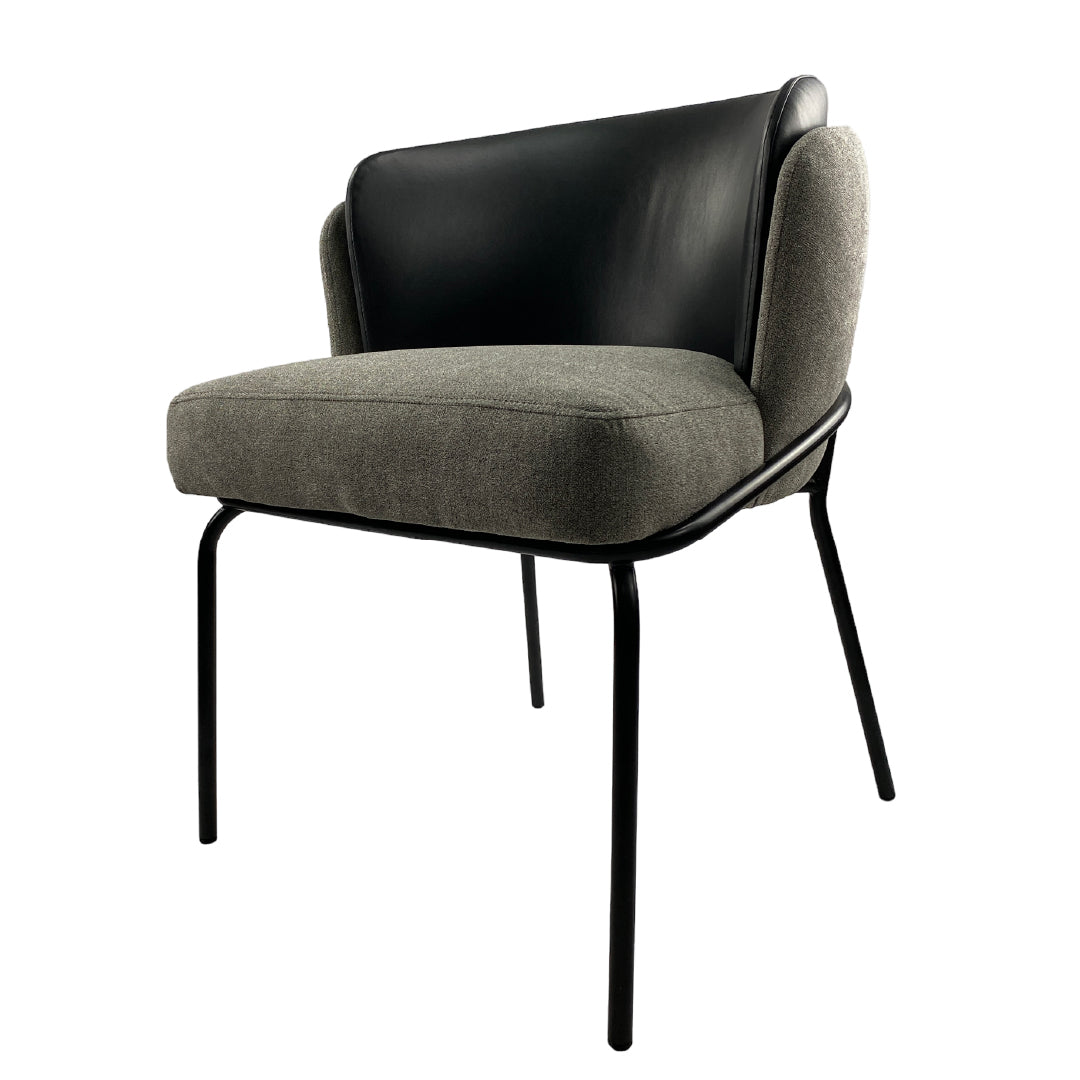 Silla Magdalena | Asiento & Respaldo Exterior Textil y Respaldo Interior 100% Piel con Base Metálica Negra