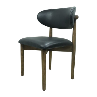 SILLA LAND - respaldo y asiento en piel genuina color negra, base de madera de encino tono nogal