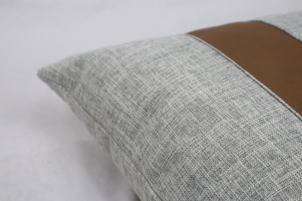 Cojín Celine Gris Textil y Piel Genuina Café