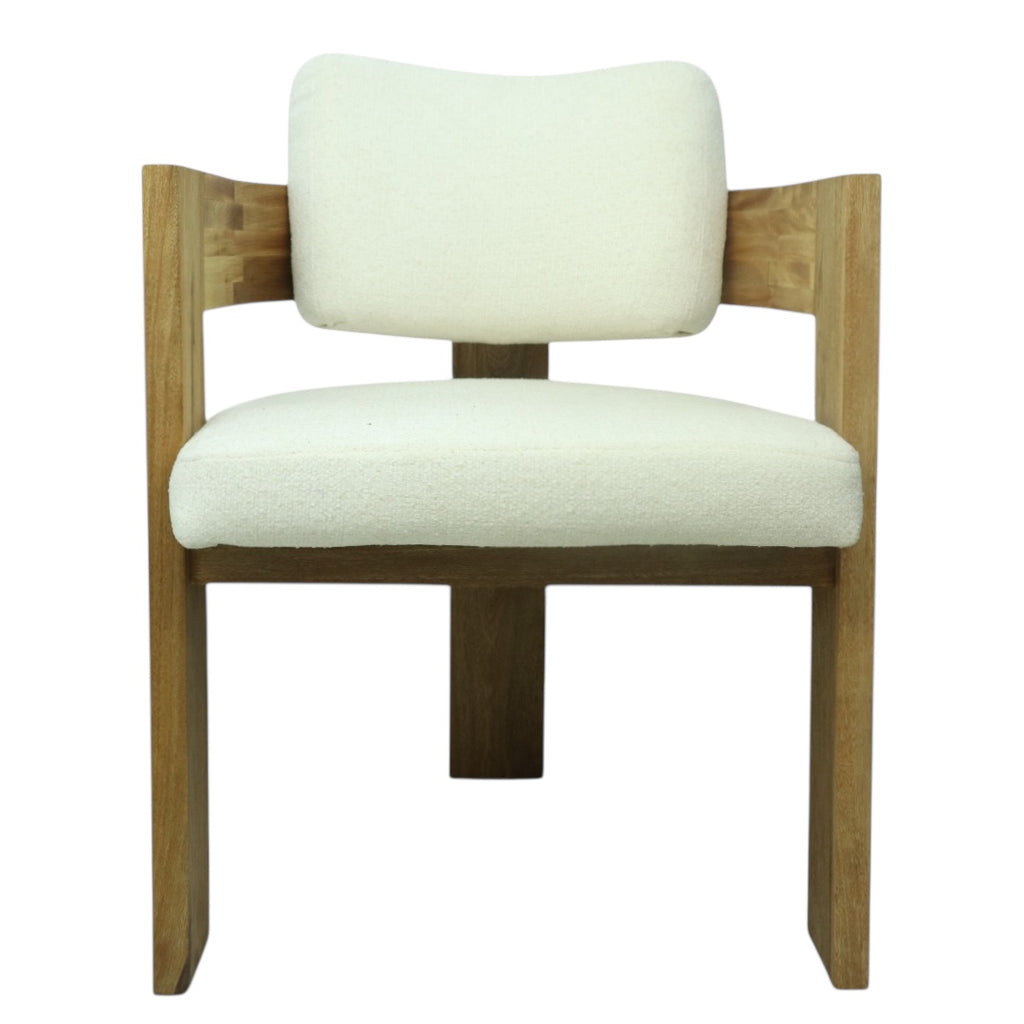 SILLA CAPRI - respaldo y asiento en textil color blanco, base de madera de encino