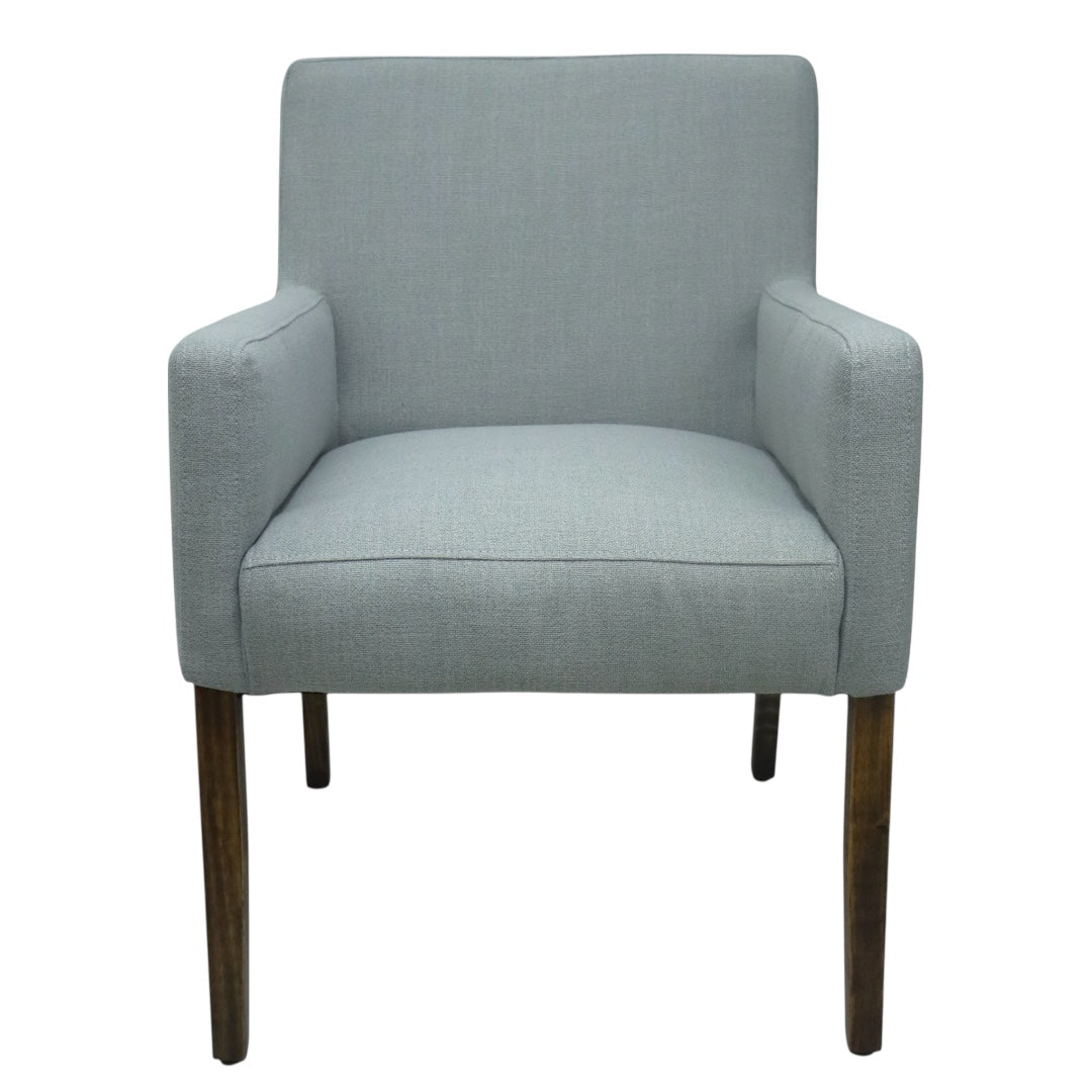 SILLA LORETO - respaldo y asiento en textil gris, estructura de madera de pino