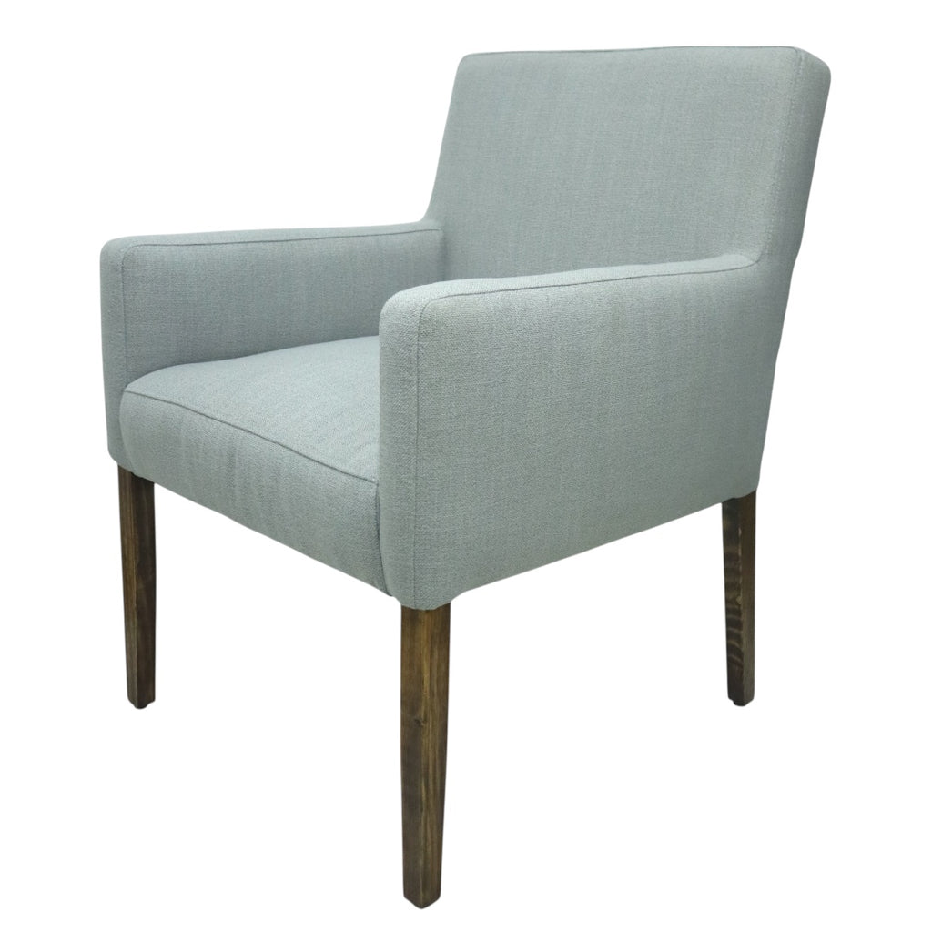 SILLA LORETO - respaldo y asiento en textil gris, estructura de madera de pino
