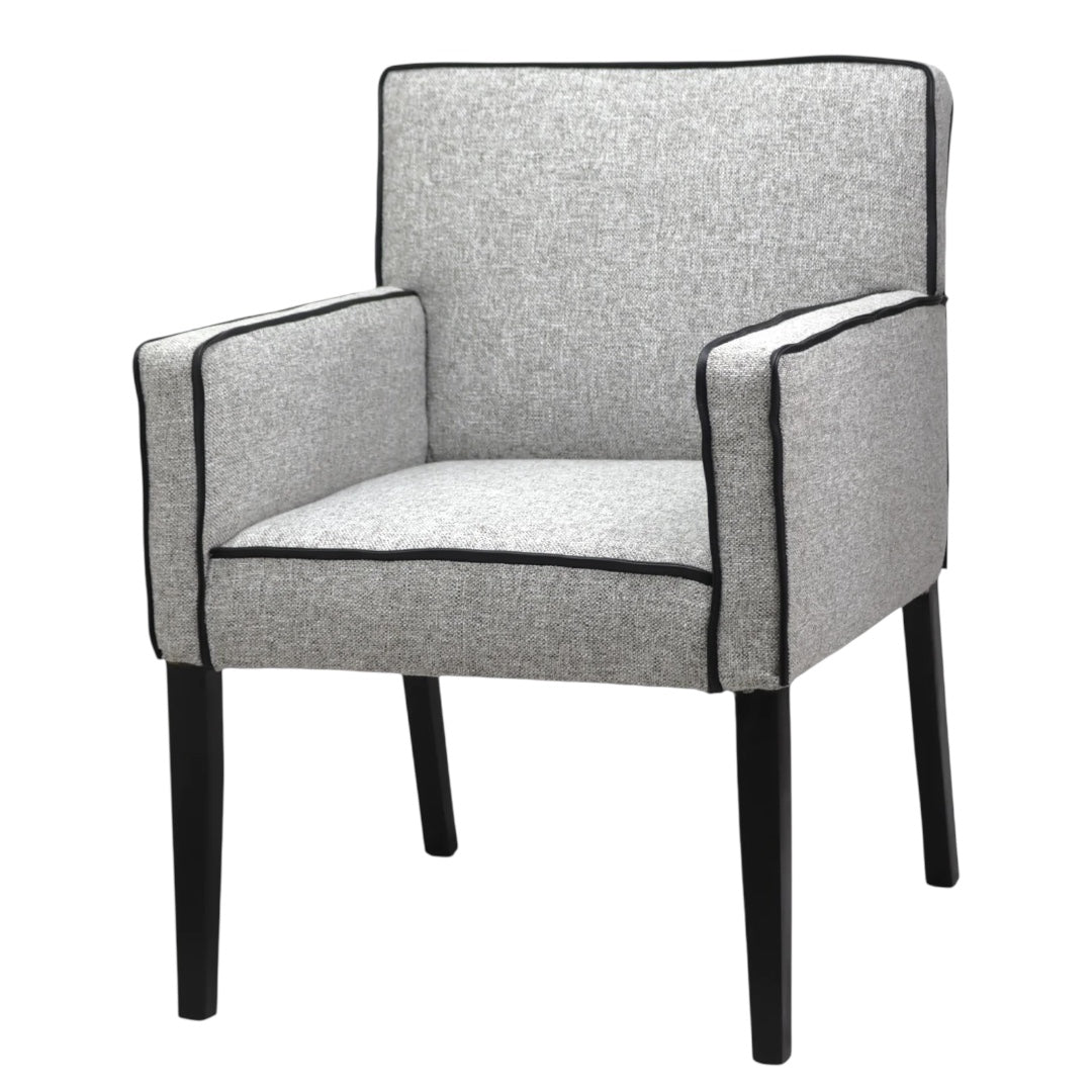 SILLA LORETO - respaldo y asiento en textil, ribete en piel con estructura de madera de pino