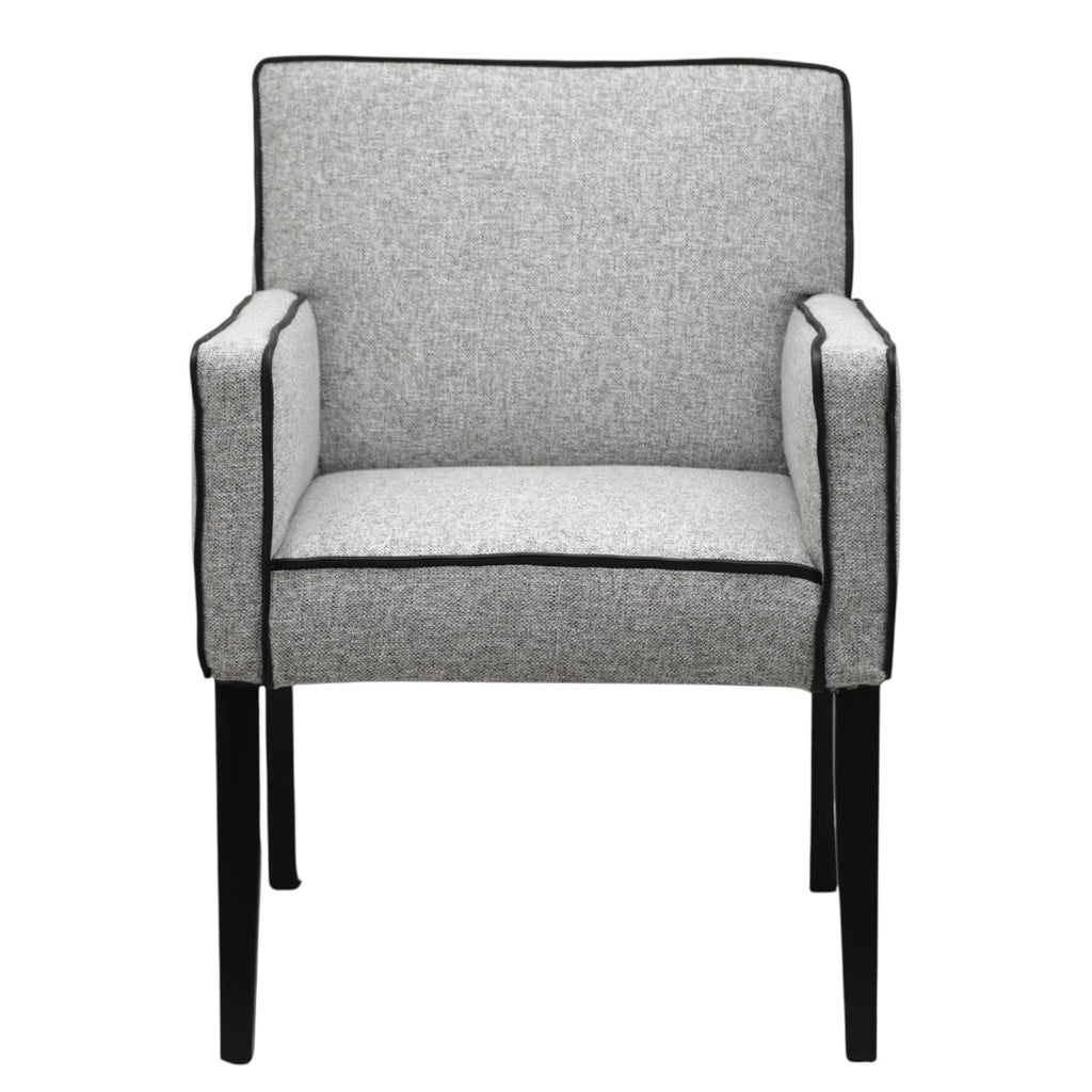 SILLA LORETO - respaldo y asiento en textil, ribete en piel con estructura de madera de pino