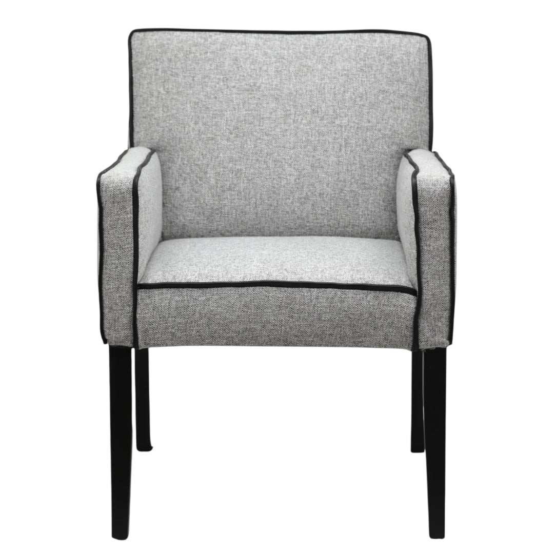 SILLA LORETO - respaldo y asiento en textil, ribete en piel con estructura de madera de pino