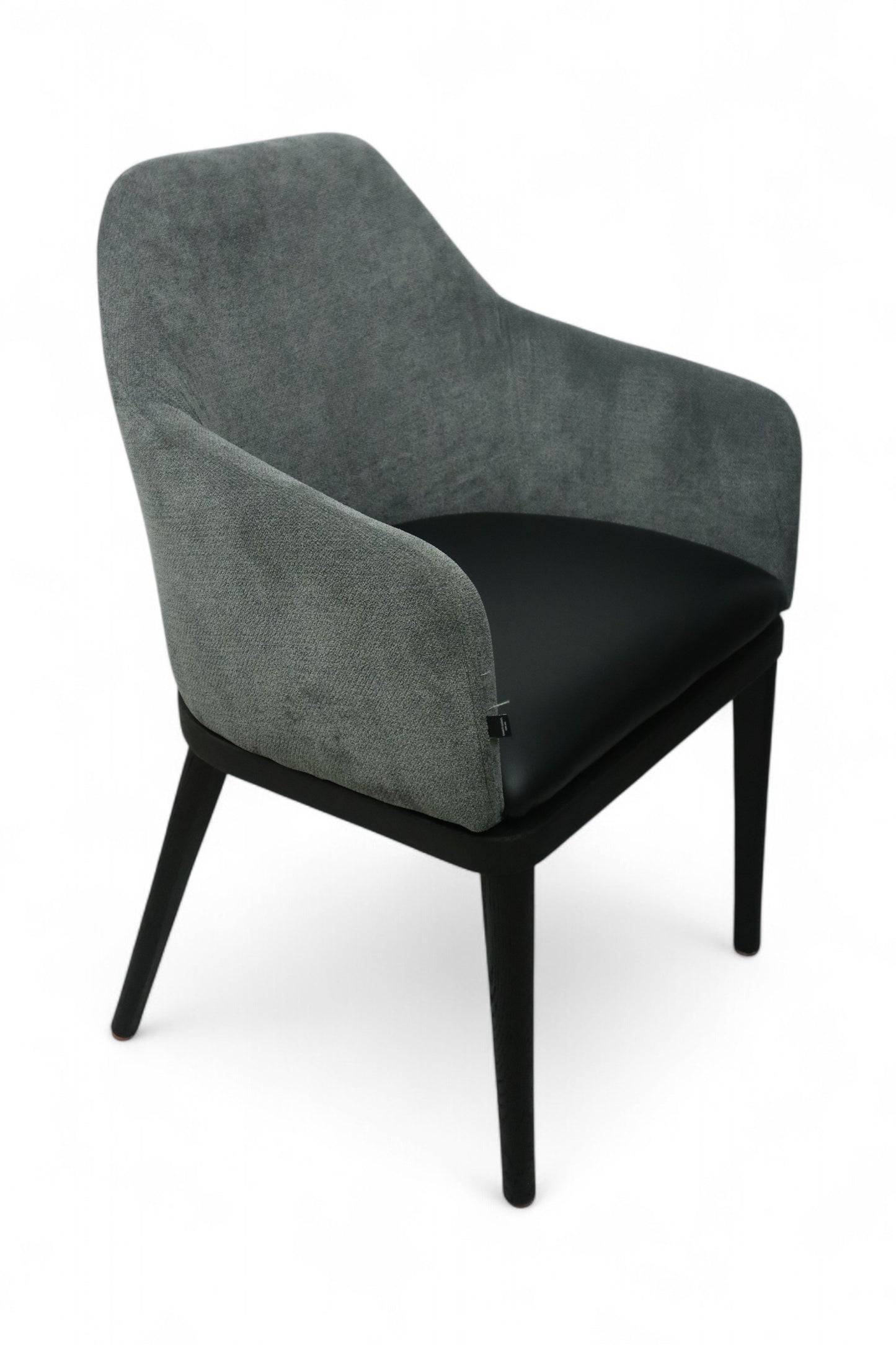 SILLA BOSTON - asiento en piel genuina, respaldos en textil, con base de madera de encino