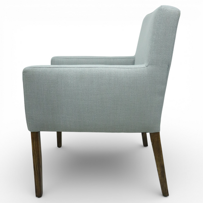 SILLA LORETO - respaldo y asiento en textil gris, estructura de madera de pino