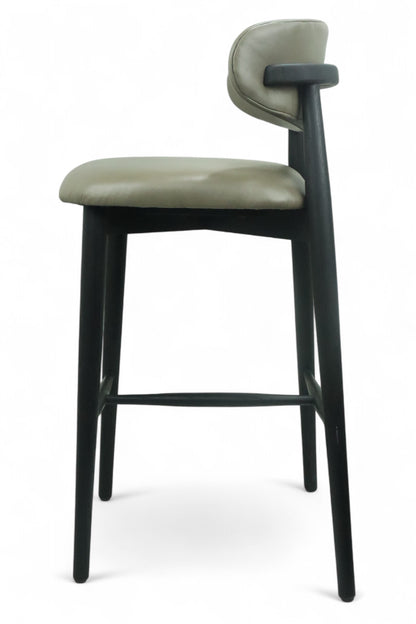 BANCO ALTO LAND - respaldo y asiento en piel genuina, base de madera de encino