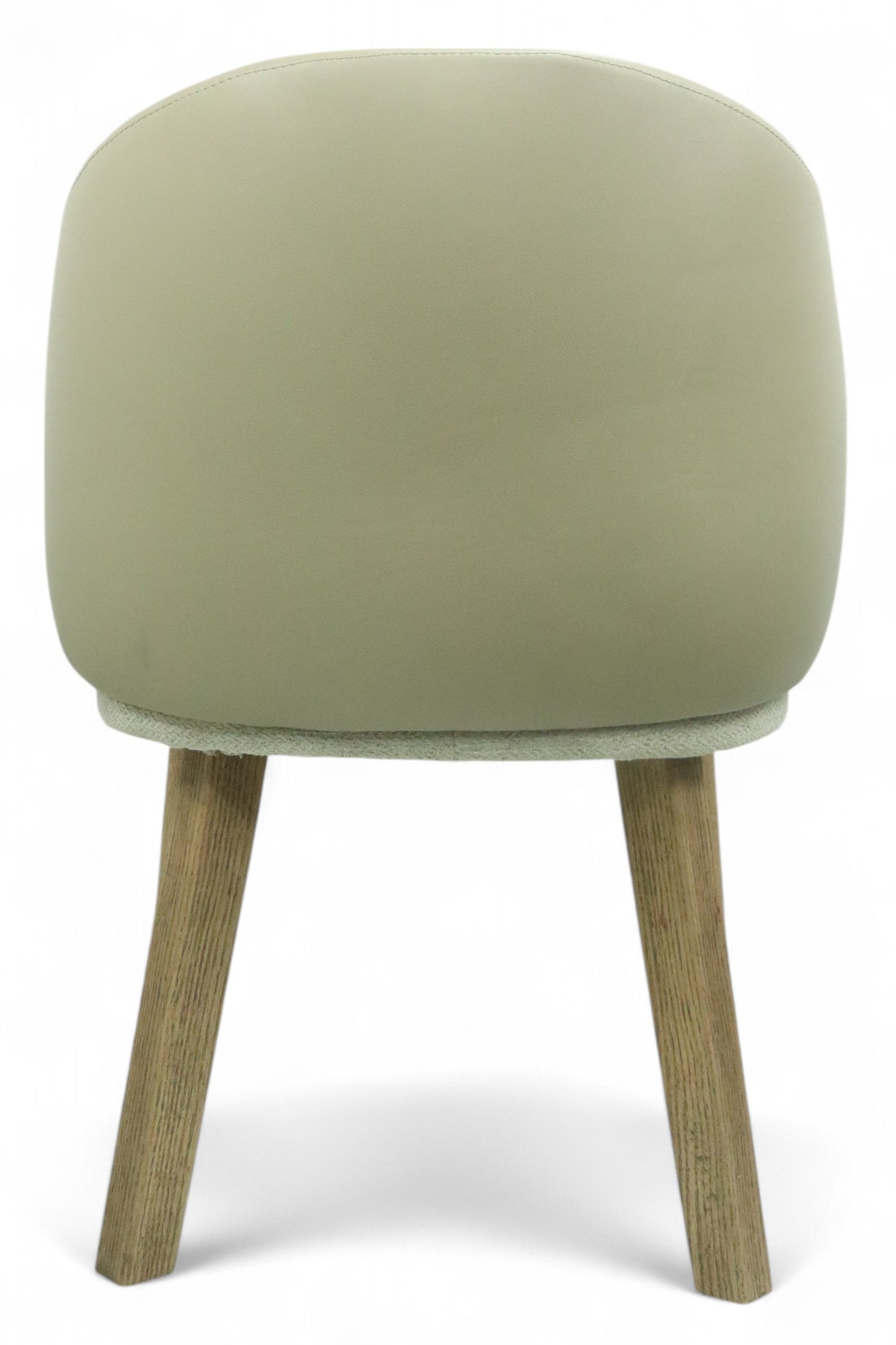 SILLA BERNAL - respaldo exterior en piel genuina, asiento y respaldo interior en textil, base de madera de encino